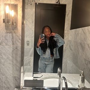 Meet your Posher, Jade